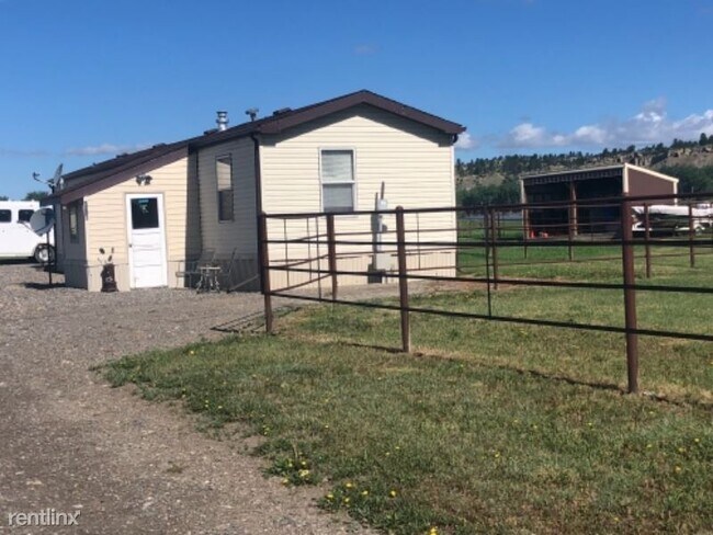 Building Photo - 2 br, 2 bath House - 2870 n16 rd.