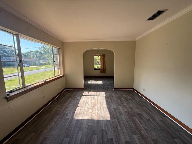 Foto del edificio - 700 Lilac Ave