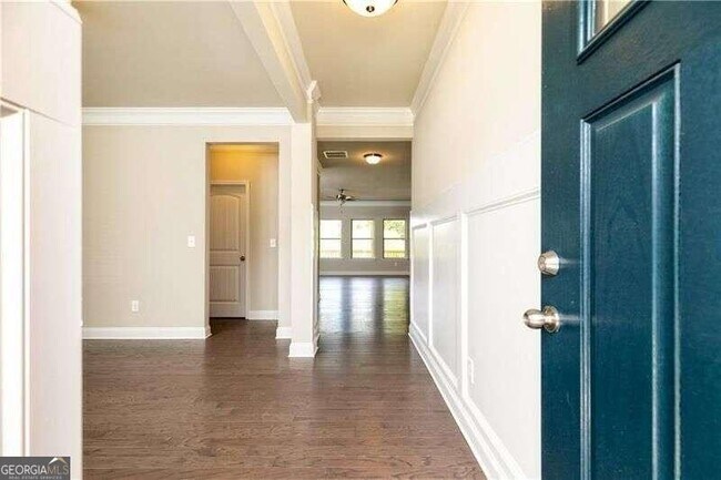 Foto del edificio - 695 Country Ridge Dr