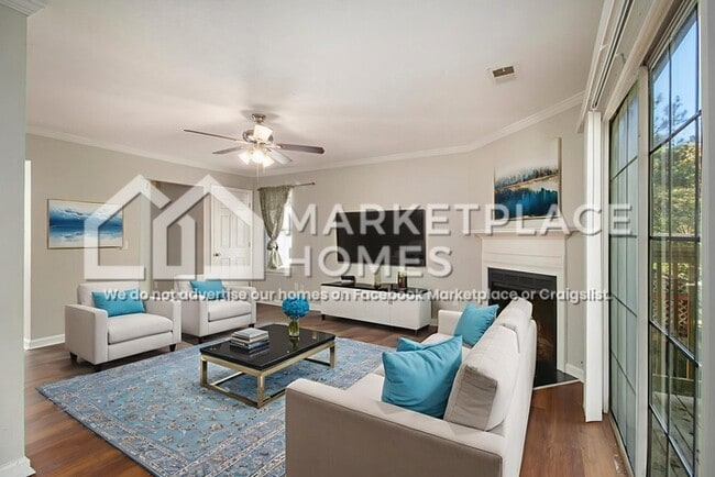 Foto del edificio - 2033 Charter Ln