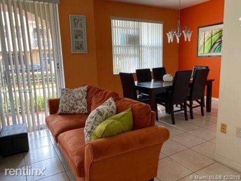 Foto del edificio - 3 br, 2 bath Condo - 8930 W Flagler St 102