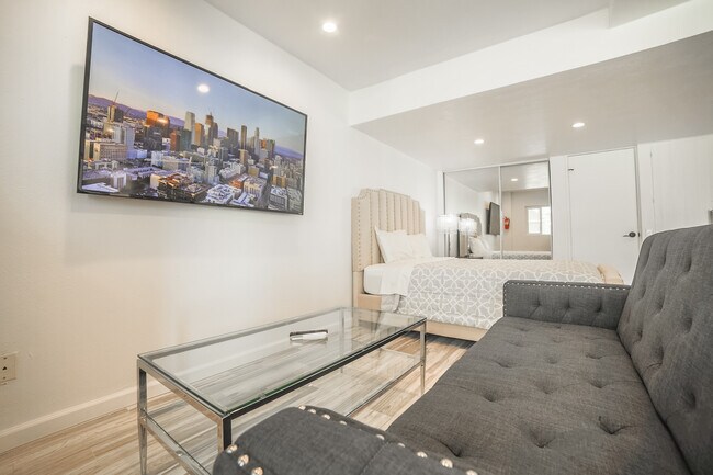 Foto del edificio - 6929 De Soto Ave