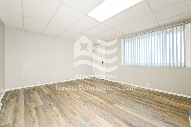 Building Photo - 13 Maytide St