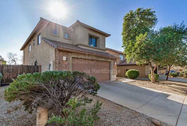 Building Photo - 5215 W Hasan Dr