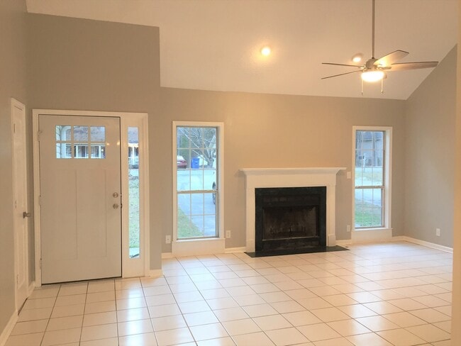 Building Photo - 542 Loblolly Ln