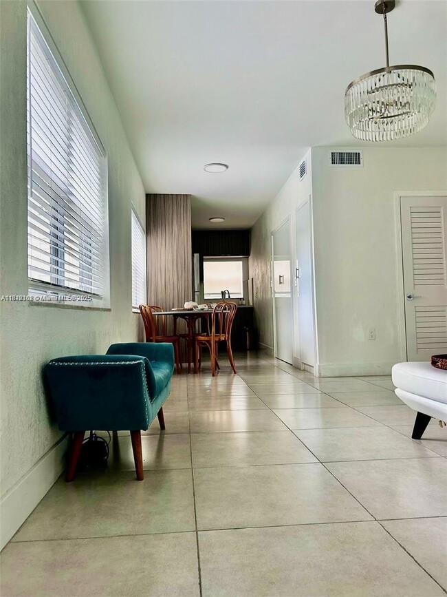 Building Photo - 2200 S Ocean Dr