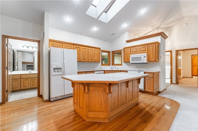 Building Photo - 5 Ellesmere Ln