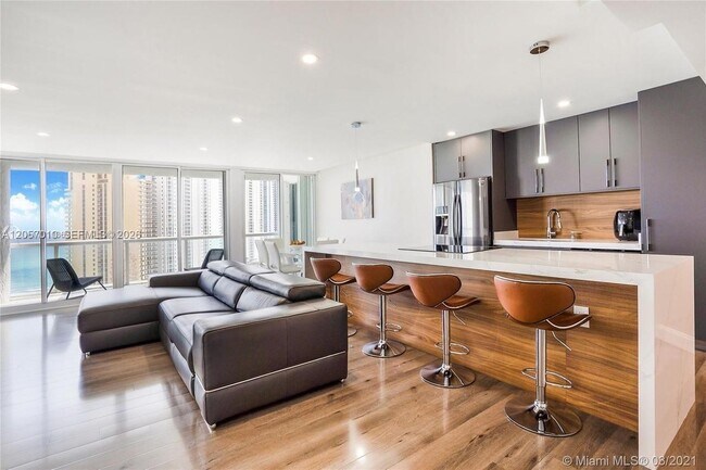 Foto del edificio - 16400 Collins Ave