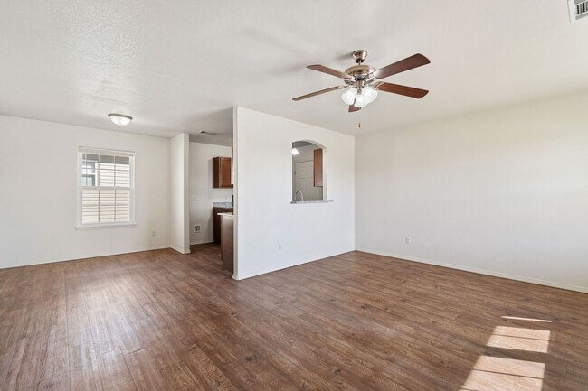 Foto del edificio - 801 Creston St