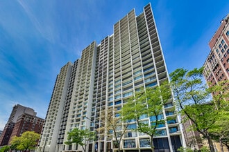 Building Photo - 3200 N Lake Shore Dr