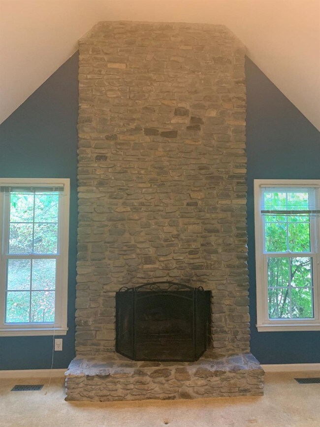 Building Photo - 4612 Saron Dr