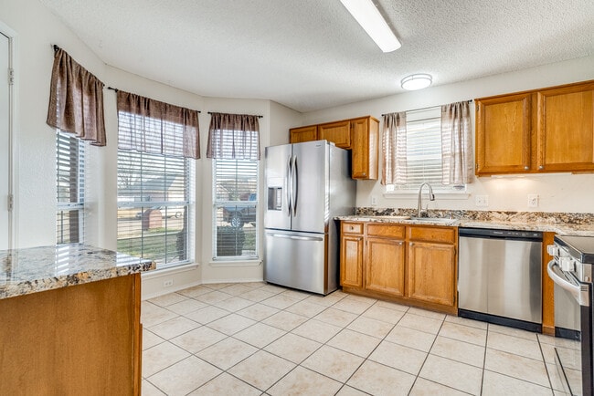 Building Photo - 3625 Garden Springs Dr