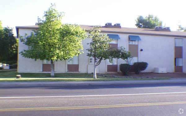 Foothills Court - Foothills Court Apartments
