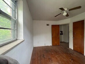 Building Photo - 4418 Dryden Ave