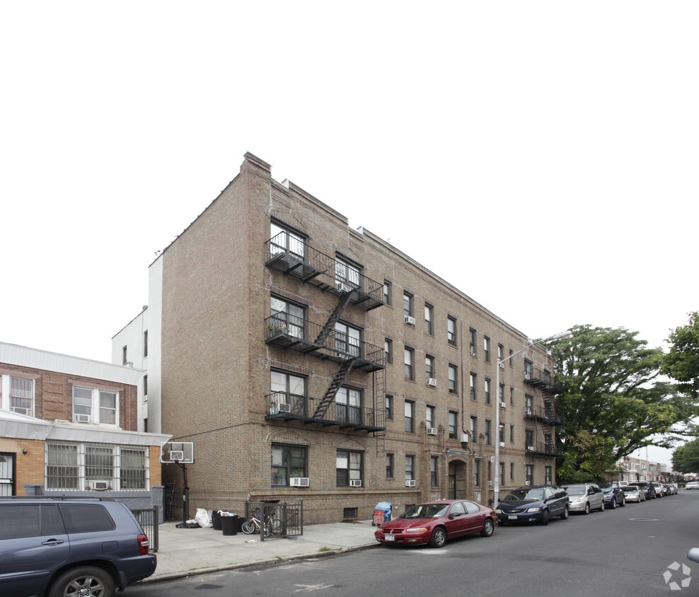 Building Photo - 2118 64th St