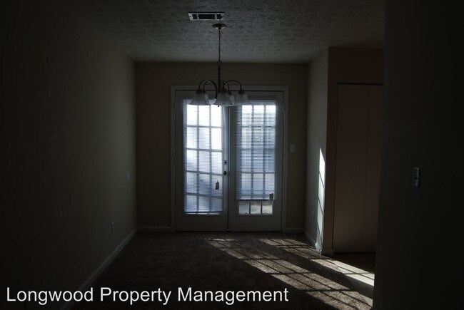 Foto del edificio - 707 Tarkington Rd S