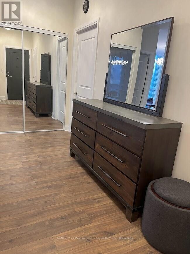 Photo du bâtiment - 5025 Four Springs Ave