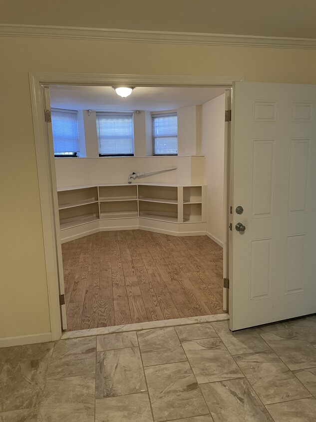 Foto principal - 566 Bay Ridge Pky