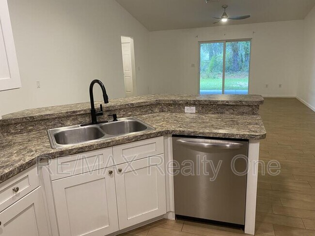 Building Photo - 5361 W Homosassa Trail