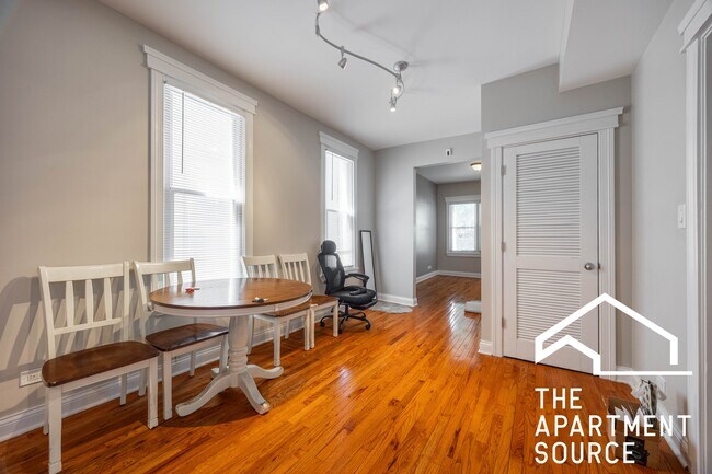 Building Photo - 4319 N Lawndale Ave