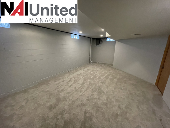 Building Photo - 3 bed, 1 bath house for rent in South Siou...