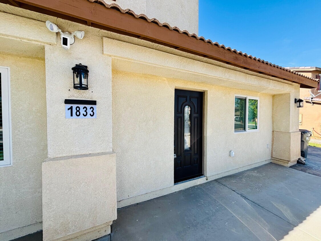 Foto principal - 1831 Granville Way
