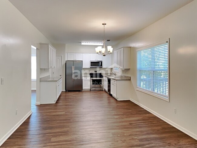 Foto del edificio - 303 Millpond Pkwy