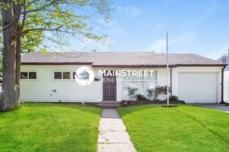 Building Photo - 4851 N Kenyon Dr