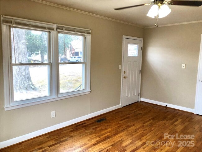 Building Photo - 805 Grier St