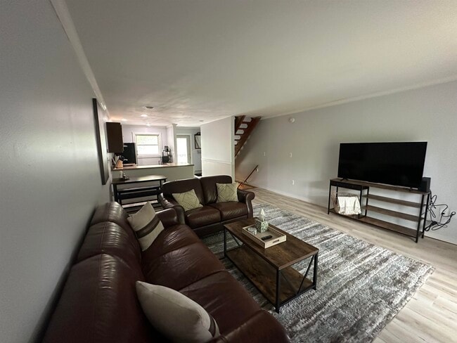 Foto del edificio - 60 Brookside Dr