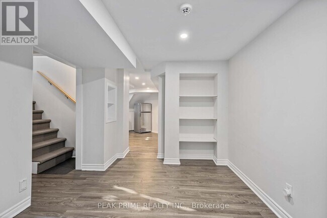 Building Photo - 211 Glendora Ave