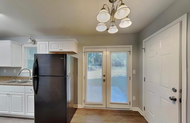 Building Photo - Available Home In Hillboro Cir SW