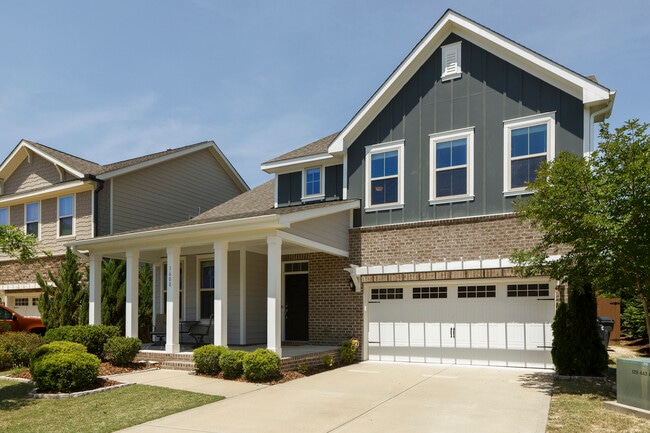 Building Photo - 1608 Cascade Falls Ln
