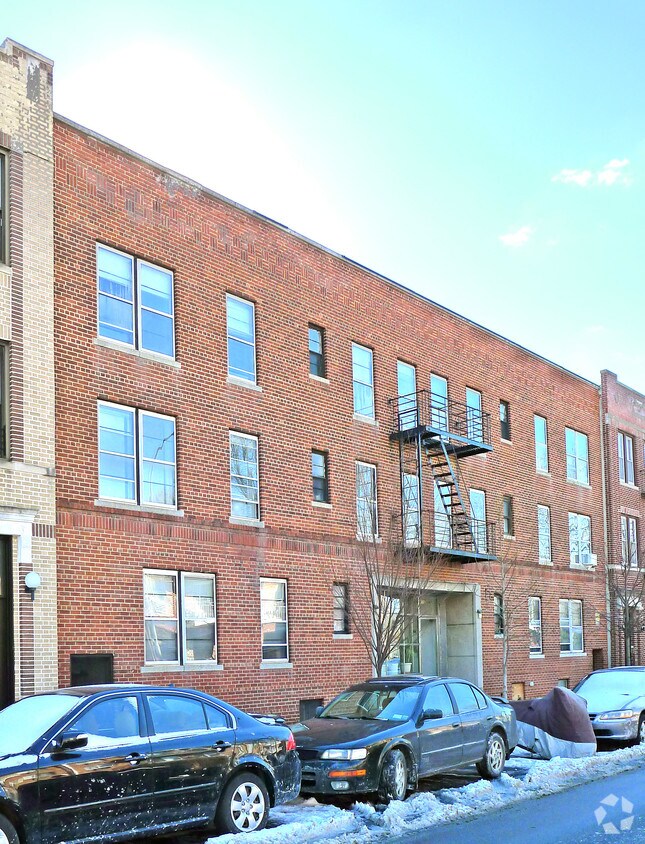 Foto principal - 31-23 47th Street
