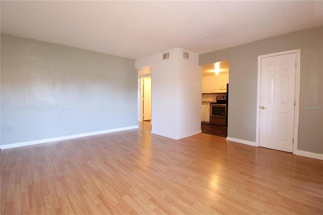 Foto del edificio - 746 McDougall Ct