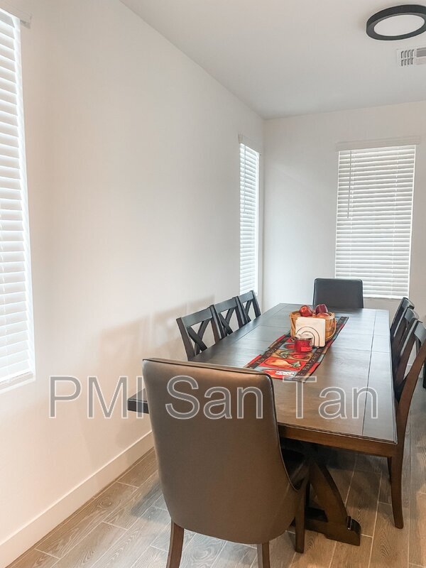 Building Photo - 1207 Via Del Oro