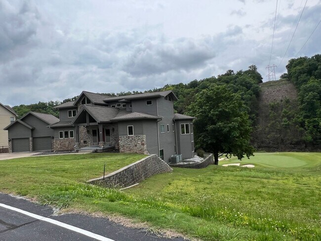 Building Photo - Stunning Home in Stonebridge - Gated Golf ...