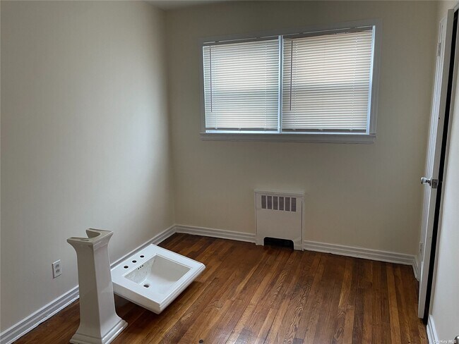 Foto del edificio - 115 Springfield Blvd