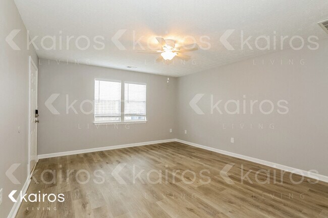 Foto del edificio - 415 Deer Park Dr