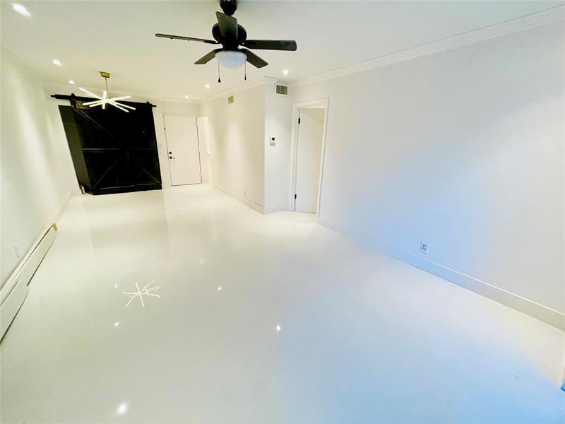 Foto principal - 3125 Oakland Shores Dr