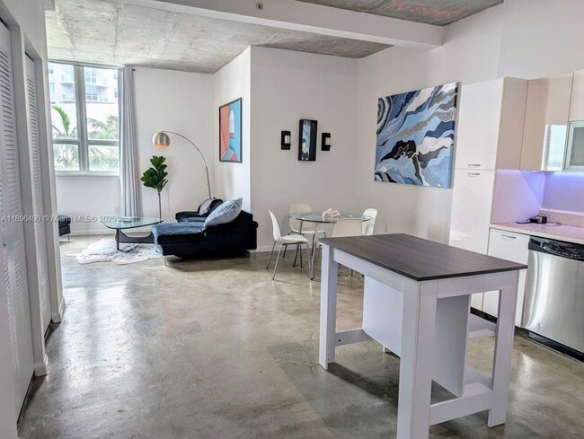 Building Photo - 234 NE 3rd St