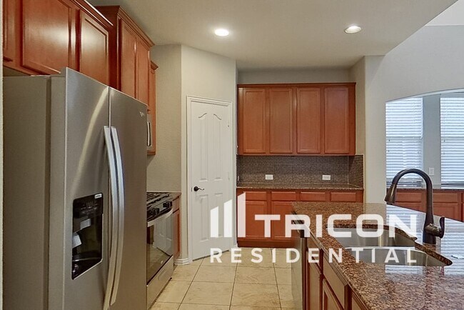 Foto del edificio - 9304 Harrell Dr