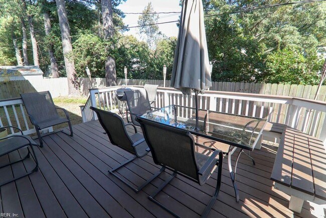 Foto del edificio - 6216 Asfari Ct