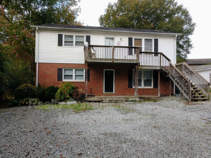 Primary Photo - 1006 W Barton St