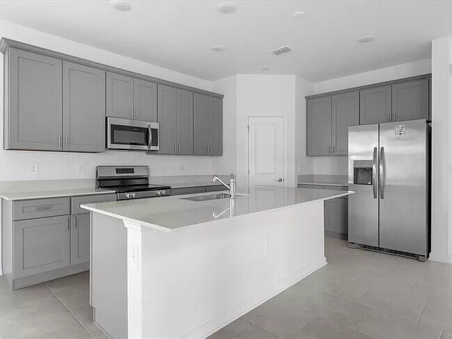 Building Photo - 2030 Shaggy Fisher Dr