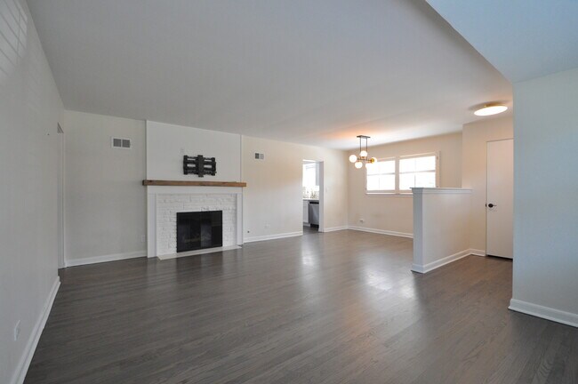 Foto del edificio - 5429 Lawn Ave