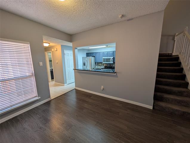 Foto del edificio - 12660 Hillcrest Rd