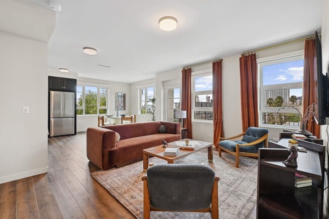 Interior Photo - The Baxter