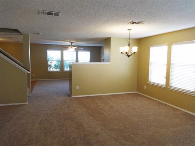 Building Photo - 13539 Ponderosa Ranch Rd