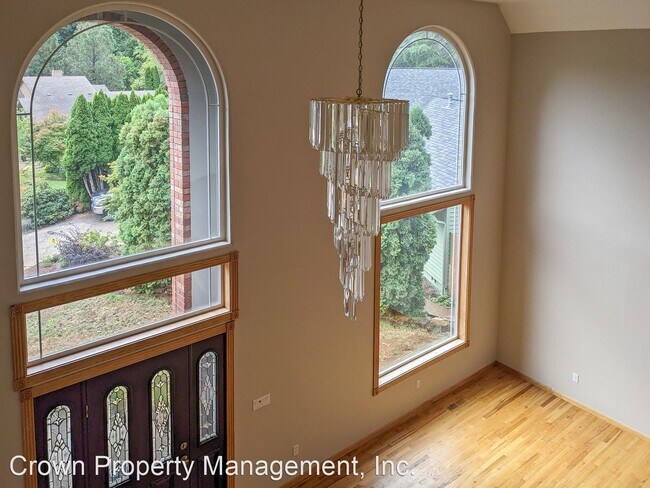 Building Photo - 4 br, 3 bath House - 971 Gleneden Ct. NW